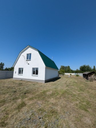 Дачний будинок в затишному місці - фото 1