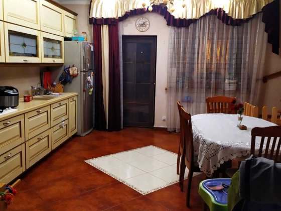 Продам дом  у пляжа Золотой берег