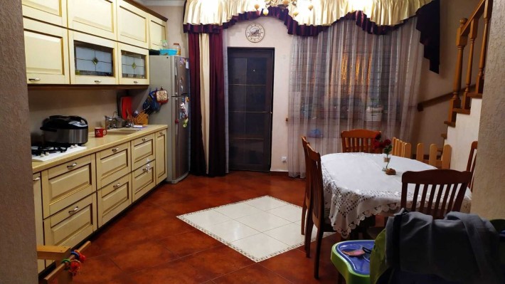 Продам дом  у пляжа Золотой берег - фото 1