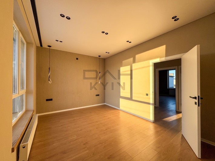 Дуплекс 115 м² з ремонтом, гарна локація в с. Софіївська Борщагівка - фото 1