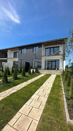 Таунхаус 132 метри з власною терасою та парковкою 60000$ РОЗТРОЧКА - фото 1