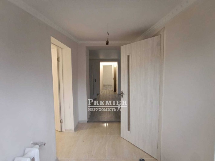 Продам дом 100 м² с ремонтом, участок 6 соток, все коммуникации - фото 1