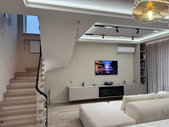 Частный дом с дизайнерским ремонтом на Таирова близость Моря - фото 1