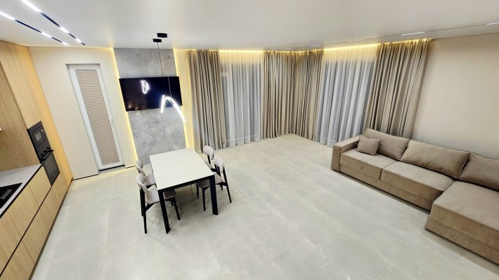 Продаж Будинку з Новим Ремонтом та Меблями | 5 соток | Без Комісії - фото 1