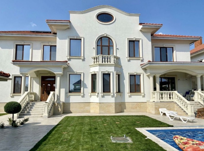 Современный дом с бассейном в Одессе| 380 м² | 7 соток | Одесса - фото 1