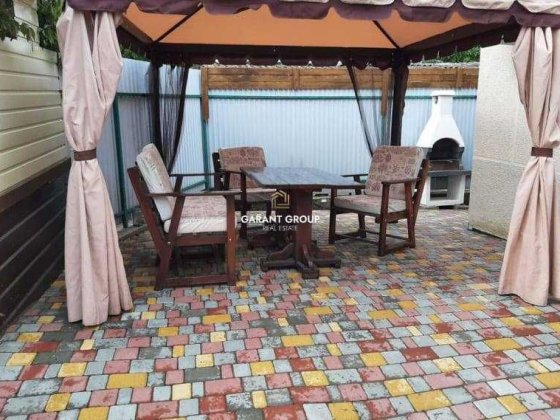 Будинок біля моря