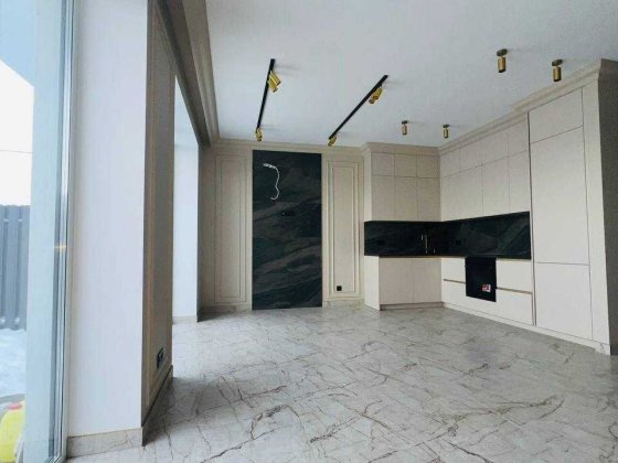 БЕЗ КОМІСІЇ, таун з новим РЕМОНТОМ, заходь і живи, вул. Ялинкова Софиевская Борщаговка