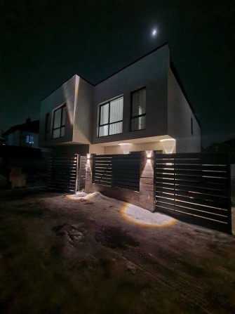 Продам будинок ремонт меблі техніка - фото 1