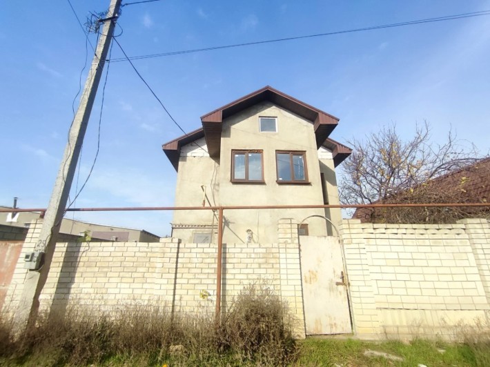 В продаже просторный дом на Агрономической с полным пакетом документов - фото 1