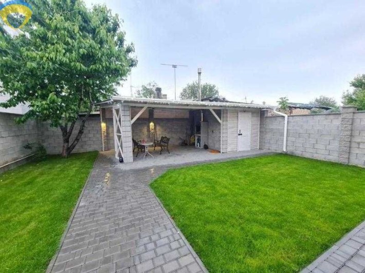 Продам сучасний двоповерховий будинок з ділянкою на Черемушках! - фото 1