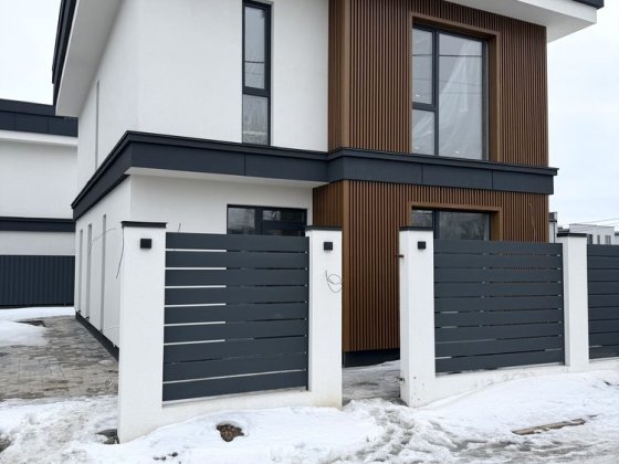 Останній окремий будинок в пішій доступності Ліцей