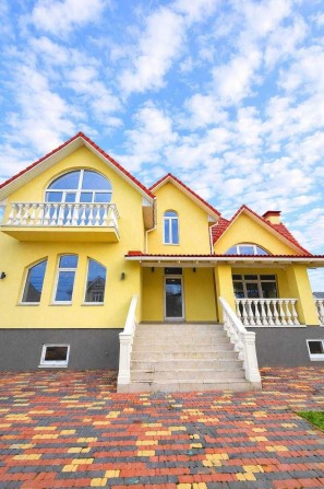 Будинок біля Києва у с. Софіївська Борщагівка - фото 1