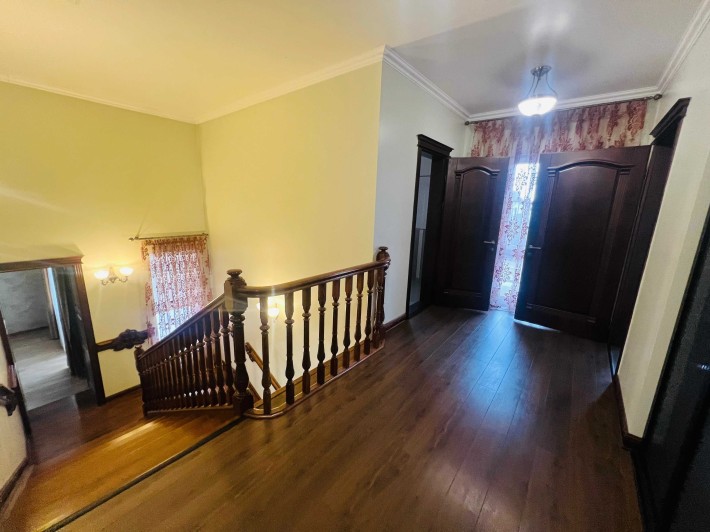 Продам ШИКАРНИЙ будинок, з ділянкою 10 соток! Софіївська Борщагівка! - фото 1