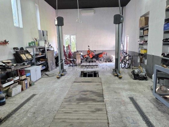 Продається будинок з господарськими спорудами Рогань Харків