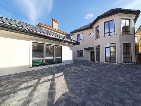 Добротный Дом с ГАРАЖОМ в частном секторе Таирова Одесса