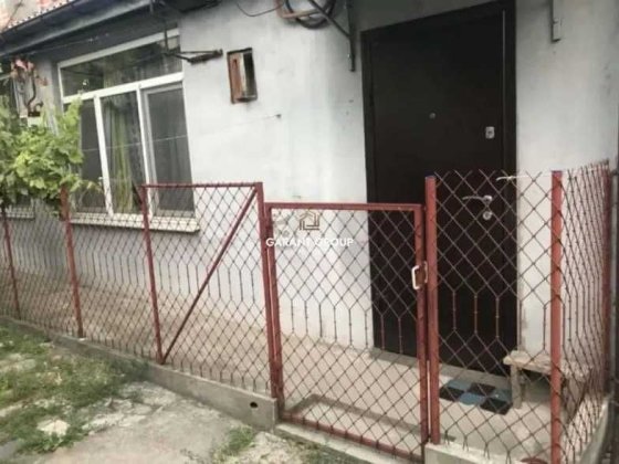 Частина будинку / Приморський район (Центр)