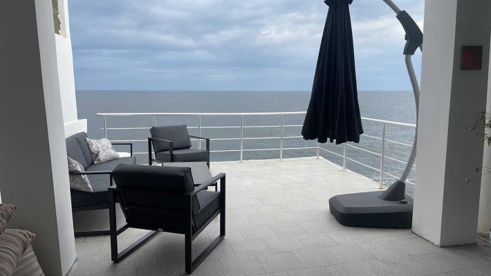 Продам дом с террасами с панорамным видом в первой линии моря. - фото 1