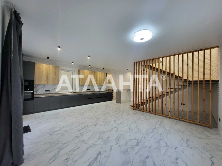 У продажу будинок з ремонтом Совиньоні - фото 1