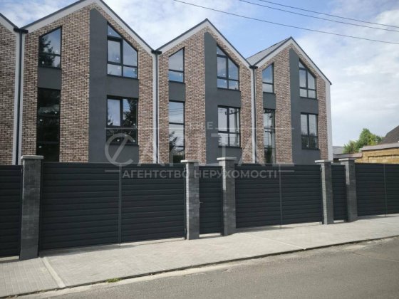 Продаж таунхаусу 108 кв.м. Каштанова, Петропавлівська Борщагівка Петропавлівська Борщагівка