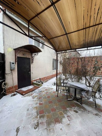 Продам сучасний будинок з ділянкою на Черемушках ! - фото 1