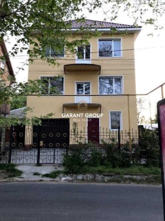 Триповерховий будинок нової побудови / Київський район - фото 1