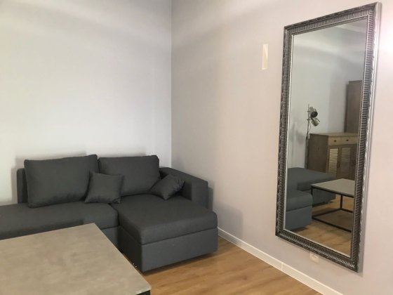 Здам Будинок біля парку. Кам'янець-Подільський