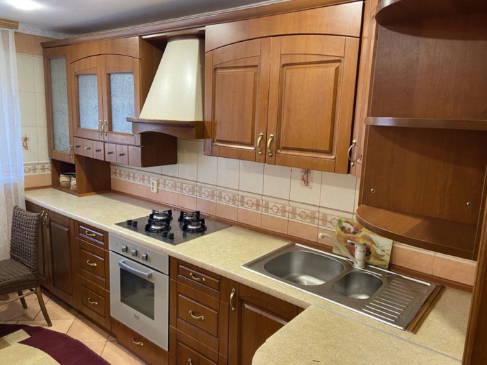 Здається в оренду пів будинку з окремим входом - фото 1