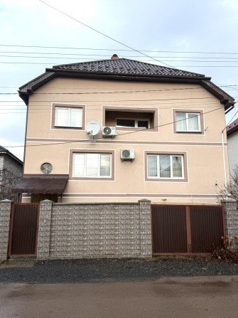 Оренда всього  будинку або половини - фото 1