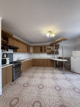 Оренда напівособняка в центрі міста - фото 1