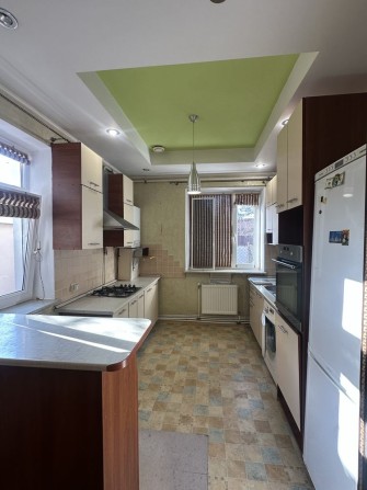 Здам частину будинку з окремим входом та гаражем, район Басівкут! - фото 1