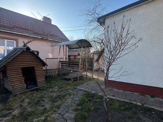 Оренда частини будинку, район Оствиці, Басів Кут Ровно