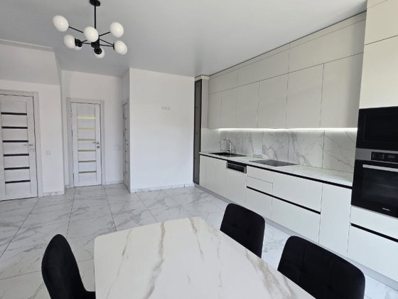 ПЕРША ЗДАЧА Оренда таунхаусу р-н Кварцу вул.Спортивна 
! Оренда сучасн Черновцы