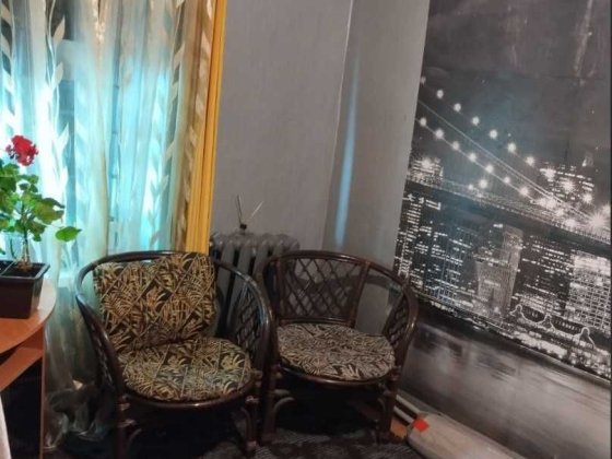 Здам  2 кімнати у приватному будинку  р-н Автовокзалу.