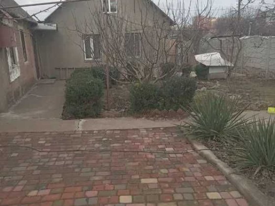 Здам будинок в Дніпровському районі, для сім'ї. Без меблів Запорожье