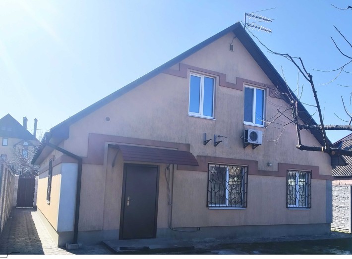 Гарний будинок по доступній ціні - фото 1