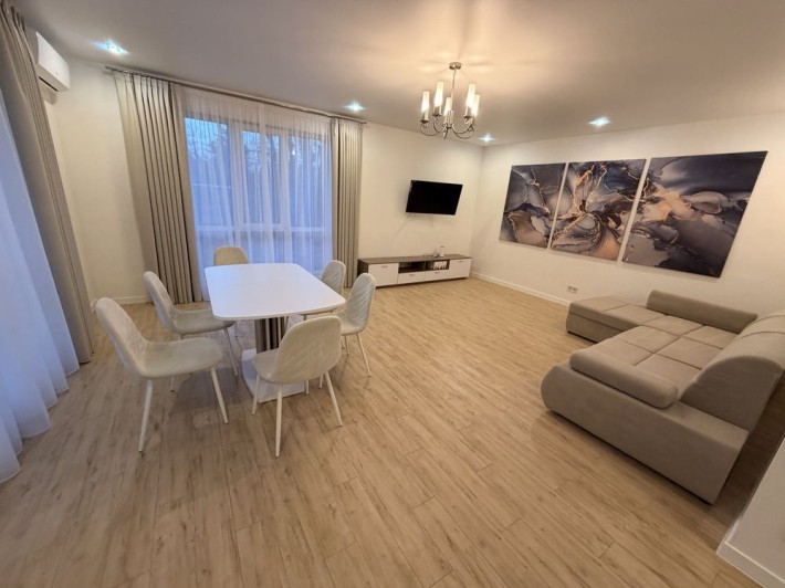 Оренда Таун Хауса. Дарницький, Лісова 17. Бортничі Генератор - фото 1