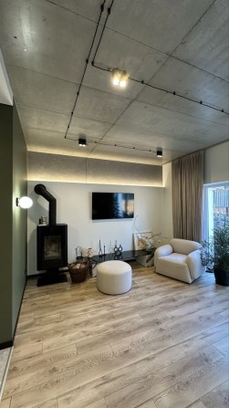 Оренда котеджу район Сихова. Авторський ремонт. - фото 1