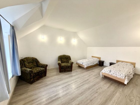 Оренда окремостоячого будинку на 4 спальні,вул. Промислова Львів