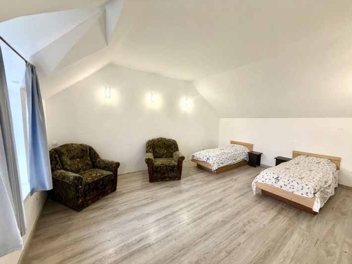 Оренда окремостоячого будинку на 4 спальні,вул. Промислова - фото 1