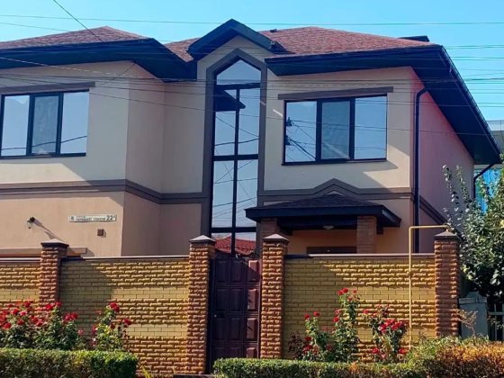 Оренда будинку 4 кімнати, Гагаріна, з басейном Дніпро