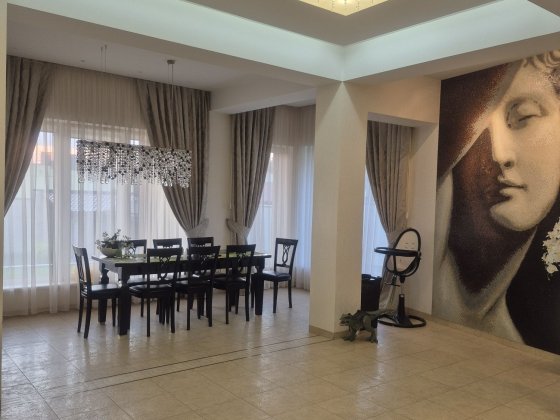 Довгострокова оренда будинку в Зубрі (Сихів) вул. Лісна Львов