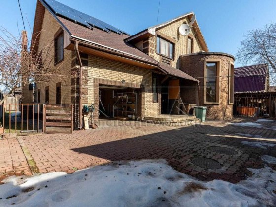 Будинок осокорки баня газ сонячні панелі інвертор Киев