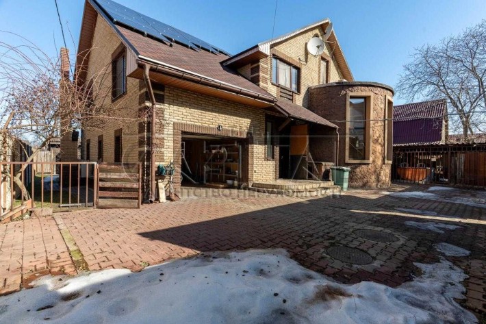 Будинок осокорки баня газ сонячні панелі інвертор - фото 1