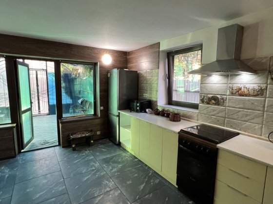 Сдам домик с паркоместом Китобойный пер /Вузовский