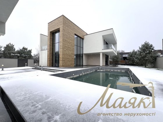 Аренда дома 400м2 на Осокорках в коттеджном городке Голубая Лагуна Київ
