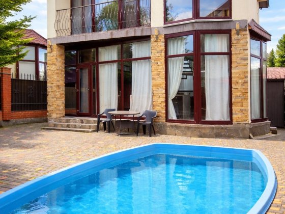 Аренда Дома с бассейном в Совиньоне Одеса