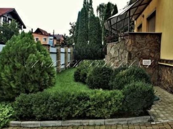 Здам будинок Центр Голосіїво метро Голосіївська та Деміївська Киев