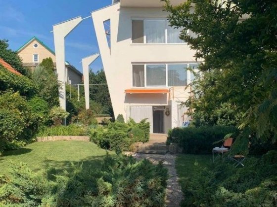 Аренда  дома с красивым  участком  в элитном  кооперативе  Совиньон