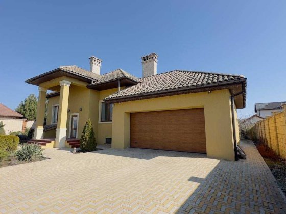 Аренда дома в Совиньоне у моря | 2 этажа, терраса, гараж, генератор. Одеса