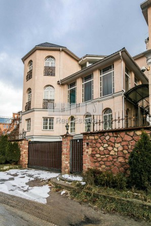 Аренда дома 800м2 с участком 7 соток, пер. Болсуновский, 6, Печерск - фото 1